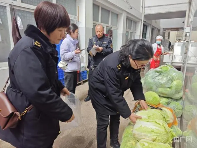 湖南武冈：校园食品抽检 守护学生“舌尖上的安全”